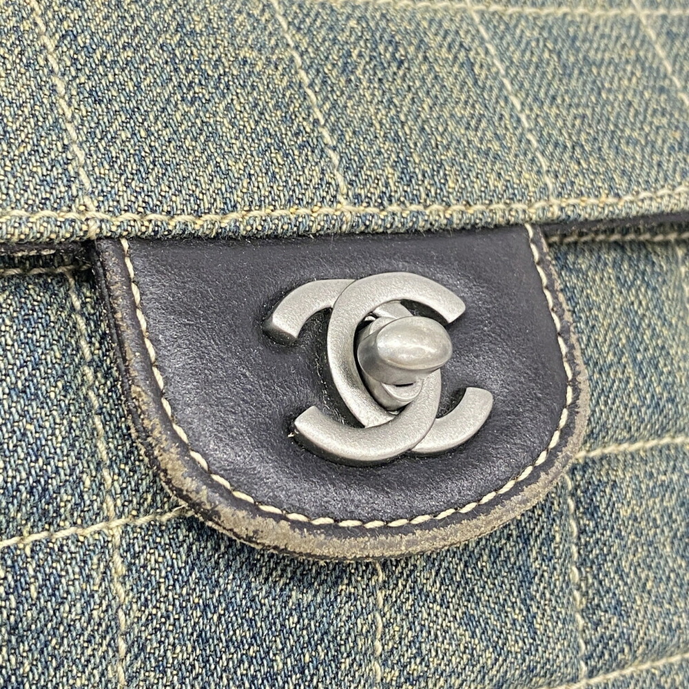 CHANEL Bag - Picture 8 of 10